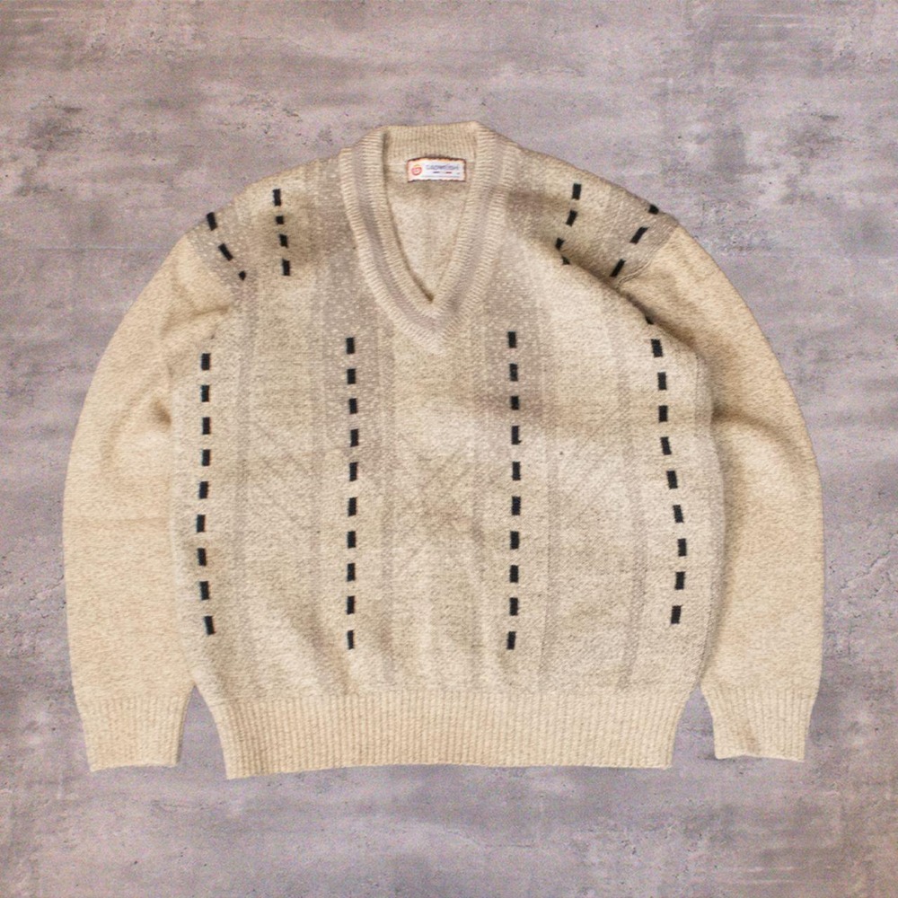 Vintage 1980's 89s Ghoreishi All Over Pattern AOP V-Neck Thick Knitted Sweater